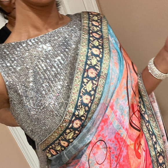Saree - Picture 2 of 3